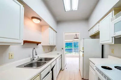 3550 Country Square Drive #409, Carrollton, TX 75006 - Photo 9