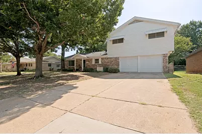 511 Simmons Drive, Euless, TX 76040 - Photo 1