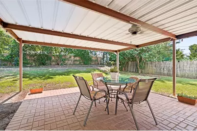 511 Simmons Drive, Euless, TX 76040 - Photo 11