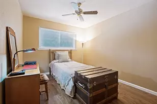 511 Simmons Dr, Euless, TX 76040 - Photo 7