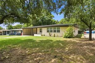 1411 W Shields Dr, Sherman, TX 75092 - Photo 3