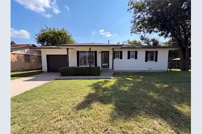1213 S Ridgeway Drive, Cleburne, TX 76033 - Photo 1