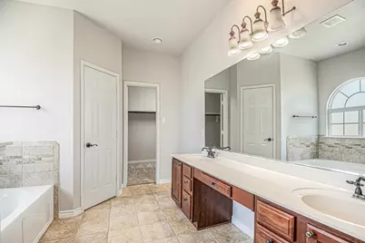 605 Port Royale Way, Euless, TX 76039 - Photo 15