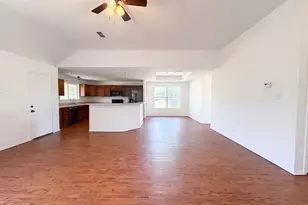 201 Driftwood Ct, Runaway Bay, TX 76426 - Photo 7