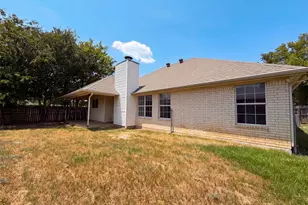 201 Driftwood Ct, Runaway Bay, TX 76426 - Photo 5