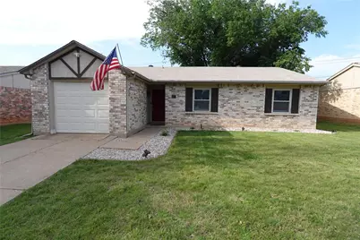7021 Greenview Circle N, Fort Worth, TX 76120 - Photo 1