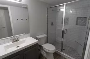 7021 Greenview Cir N, Fort Worth, TX 76120 - Photo 17