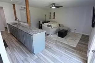 7021 Greenview Cir N, Fort Worth, TX 76120 - Photo 7