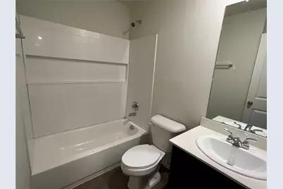 2013-2015 J B Jackson Jr Boulevard, Dallas, TX 75210 - Photo 13