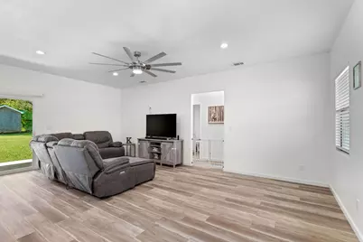 304 E Adams Street, Riesel, TX 76682 - Photo 17