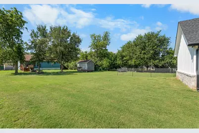 304 E Adams Street, Riesel, TX 76682 - Photo 29