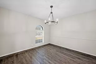 2001 San Jacinto Dr, Arlington, TX 76012 - Photo 9