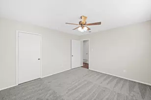 2001 San Jacinto Dr, Arlington, TX 76012 - Photo 21