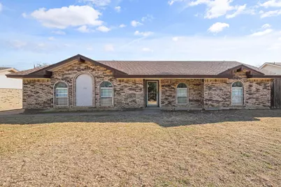 2001 San Jacinto Drive, Arlington, TX 76012 - Photo 1