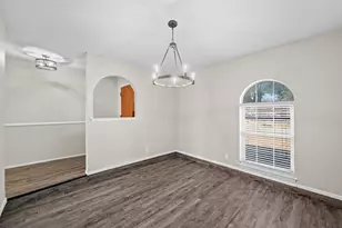 2001 San Jacinto Dr, Arlington, TX 76012 - Photo 11