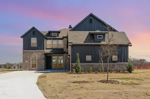610 Crystal Lk Ln, Red Oak, TX 75154 - Photo 1