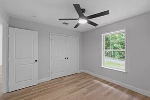 105 E Foggle St, Athens, TX 75751 - Photo 23