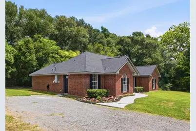 105 E Foggle Street, Athens, TX 75751 - Photo 3