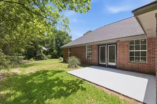105 E Foggle St, Athens, TX 75751 - Photo 7