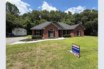 105 E Foggle Street, Athens, TX 75751 - Photo 1