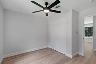 105 E Foggle St, Athens, TX 75751 - Photo 25