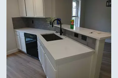 105 E Foggle Street, Athens, TX 75751 - Photo 5