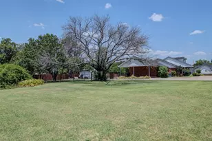 405 N Wickham St, Alvord, TX 76225 - Photo 27