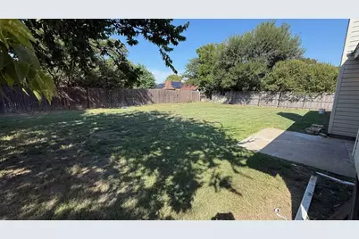 111 Iberis Court, Arlington, TX 76018 - Photo 11