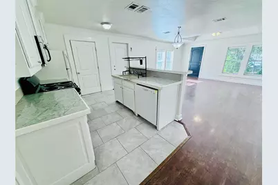 814 W College Street, Sherman, TX 75092 - Photo 5