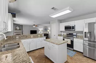 1017 Lake Trail Dr, Little Elm, TX 75068 - Photo 7