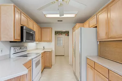 804 Canary Lane, Fairfield, TX 75840 - Photo 13