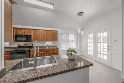 913 Mill Spring Drive, Garland, TX 75040 - Photo 11