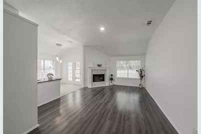 913 Mill Spring Drive, Garland, TX 75040 - Photo 7