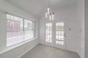913 Mill Spring Dr, Garland, TX 75040 - Photo 5