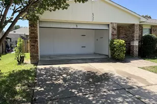 6932 Misty Glen Ct, Fort Worth, TX 76120 - Photo 3