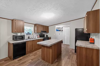 904 Pawnee Trail, Granbury, TX 76048 - Photo 7