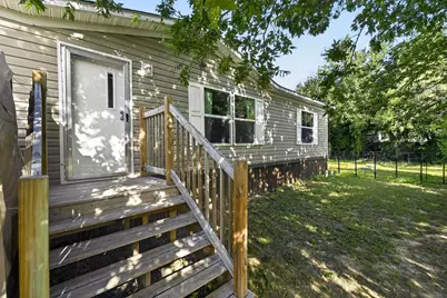 904 Pawnee Trail, Granbury, TX 76048 - Photo 3