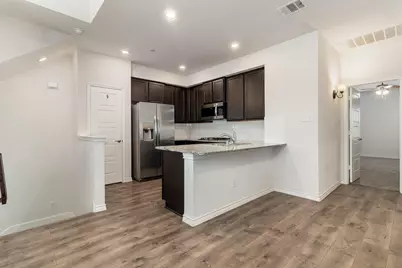 2413 Siskiyou Street, Lewisville, TX 75056 - Photo 5