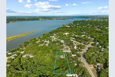 2704 Canyon Trail, Granbury, TX 76048 - Photo 5