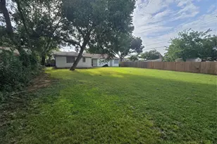 304 Salem Dr, Euless, TX 76039 - Photo 21