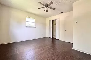 209 Prairie Ave, Rogers, TX 76569 - Photo 11