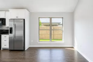 423 S Bonner St, Jacksonville, TX 75766 - Photo 9