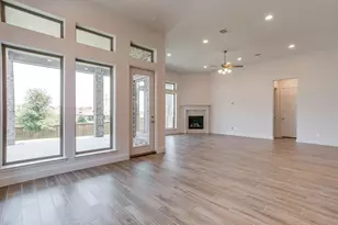 5729 Lake Jackson Dr, Fort Worth, TX 76126 - Photo 17