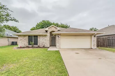 137 Roberts Drive, Saginaw, TX 76179 - Photo 1