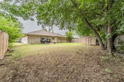 137 Roberts Drive, Saginaw, TX 76179 - Photo 29