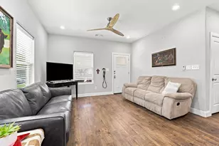 517 E Hanna St, Denison, TX 75021 - Photo 5