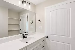 425 S Bonner St, Jacksonville, TX 75766 - Photo 13