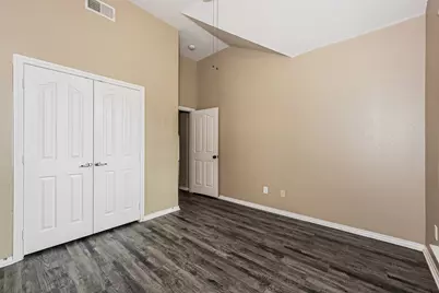 8421 Miramax Trail, Dallas, TX 75249 - Photo 17
