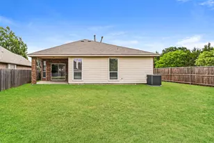 8421 Miramax Trail, Dallas, TX 75249 - Photo 19