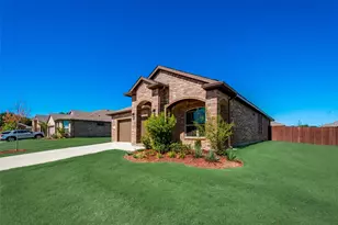 415 Helm Ln, Azle, TX 76020 - Photo 3